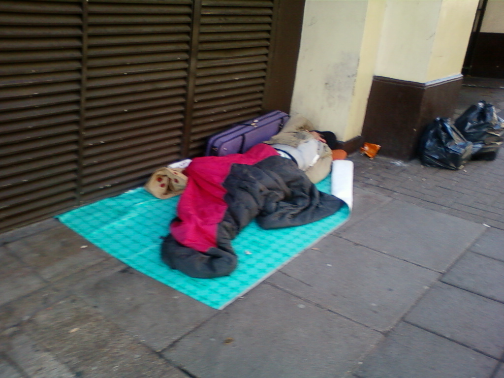 Rough sleeper, Embankment, London - Some rights reserved by Dedly Sirius