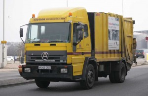 Refuse collection bin lorry LicenseAttribution Some rights reserved by bilbobagweed
