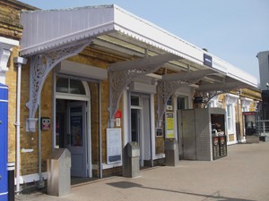 Beckenham_Junction_stn_main_entrance